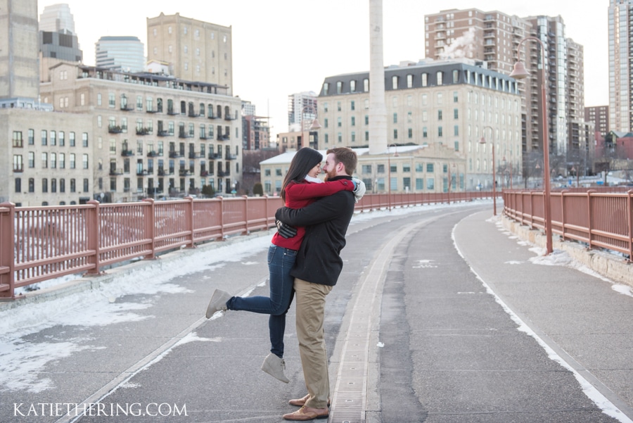 Engagement photo on the Stone Arch Bridge