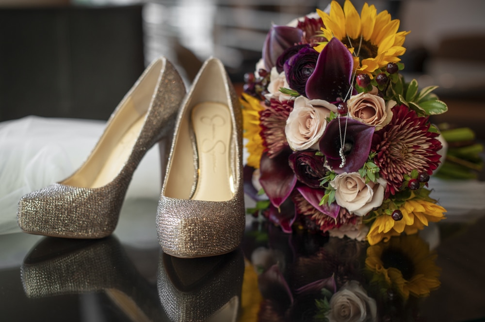 Bride's shoes & flowers at Oak Ridge Hotel & Conference Center